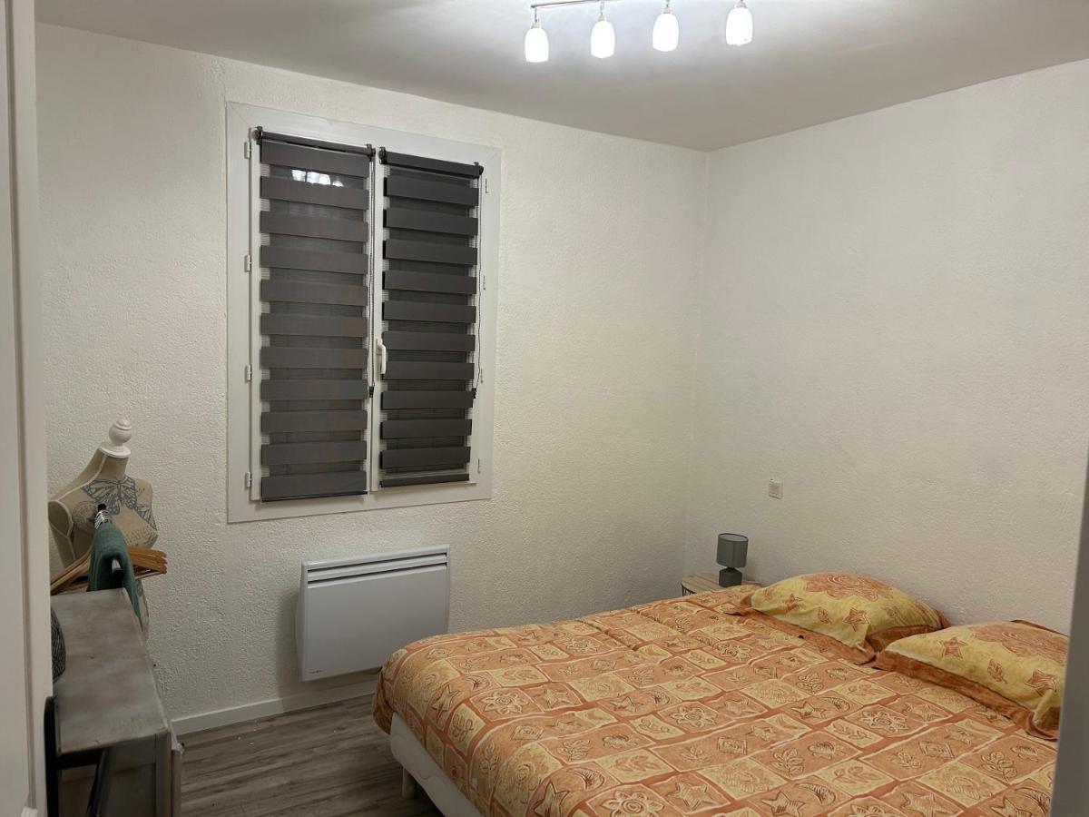 Jolie Villa Independante Climatisee 3 Chambres Tout Confort 6 Couchages, Piscine Chauffee 4 X 8 Disponible Selon Meteo De Mai A Fin Septembre, Jacuzzi 4 Places, Boulodrome Eclaire, Ping-Pong, Wifi, Proche Commerces Animaux Domestiques Sur Demande Bretenoux Ngoại thất bức ảnh